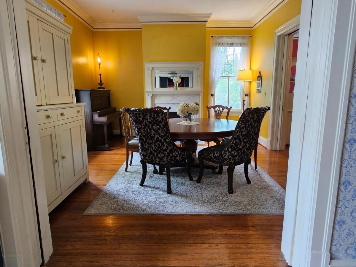 Winridge Manor Bed and Breakfast Madison Heights Eksteriør billede